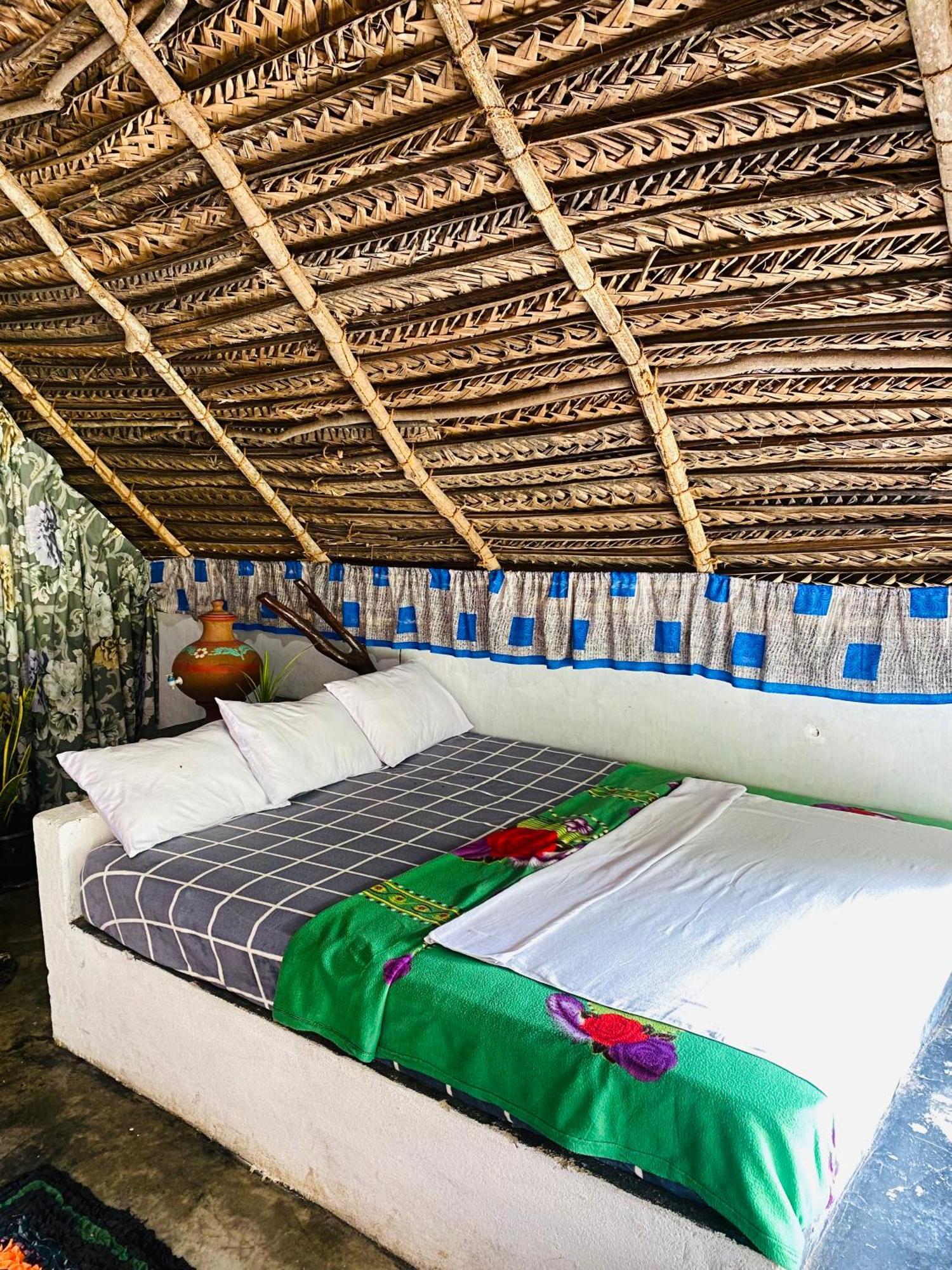 The Forest Edge Resort ダンブッラ エクステリア 写真